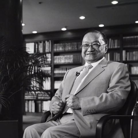 探讨新笑傲江湖手游：久等终现，重温经典江湖，身临其境感受新玩法